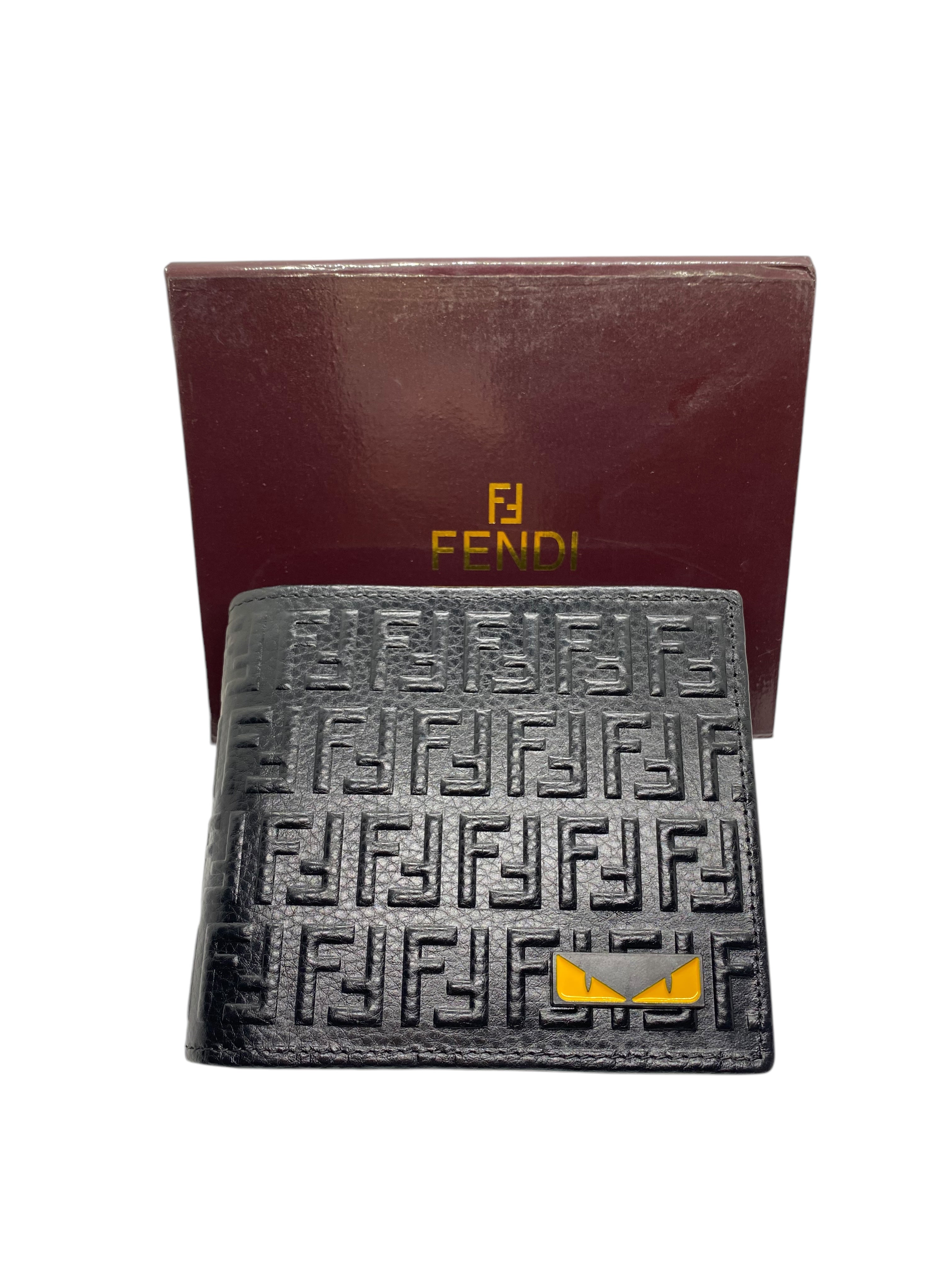 Branded short wal
