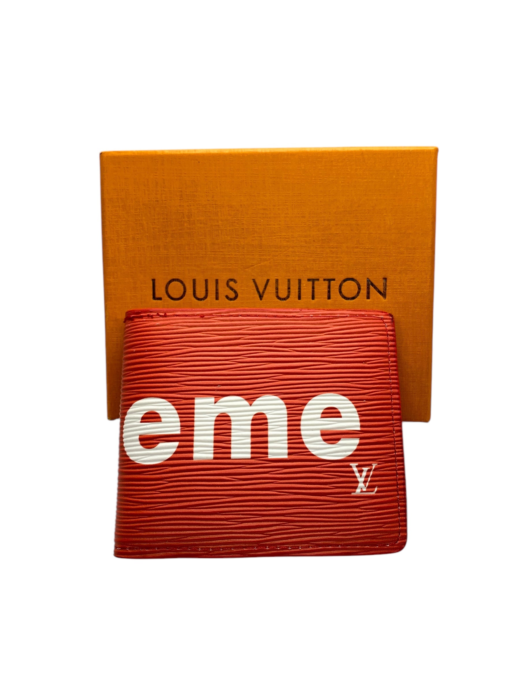 Branded short wal