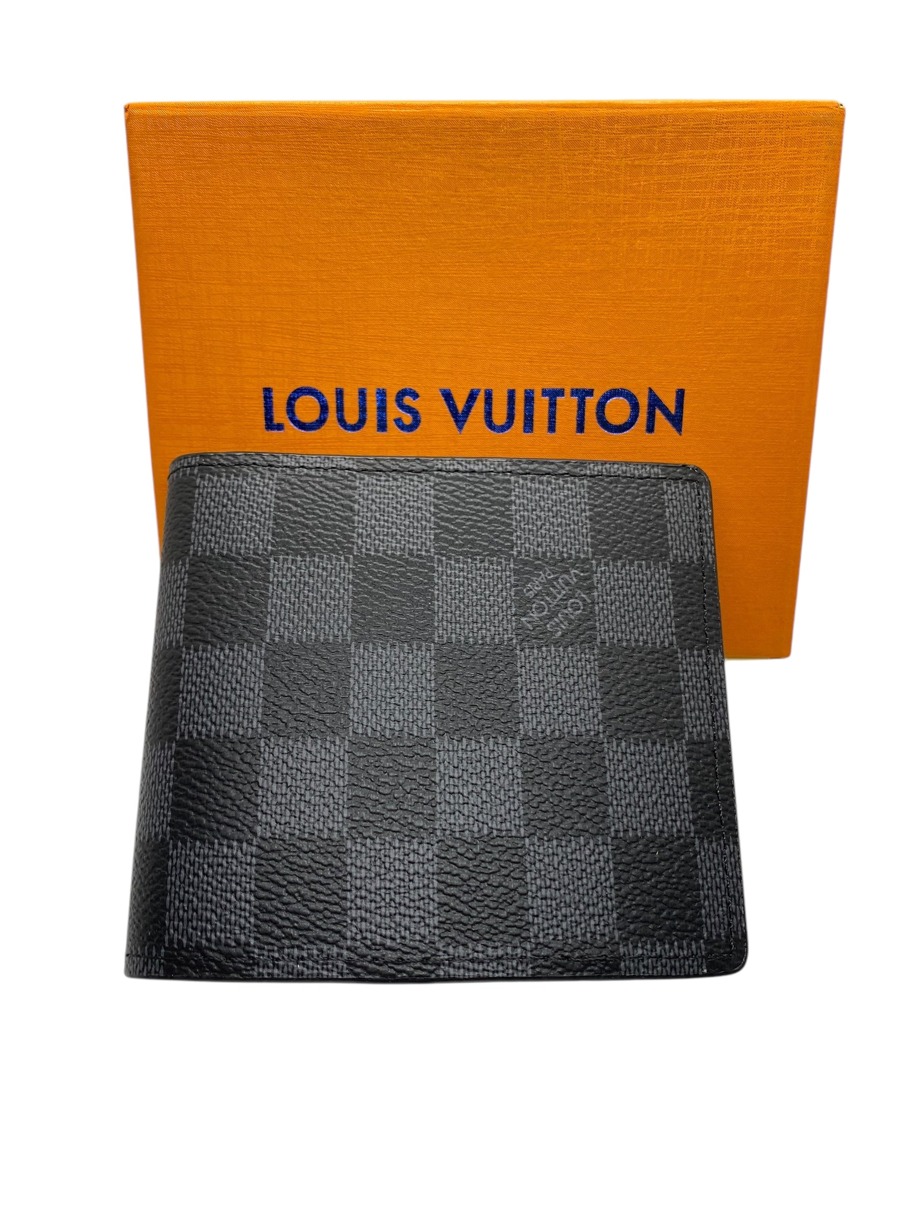 Branded short wal