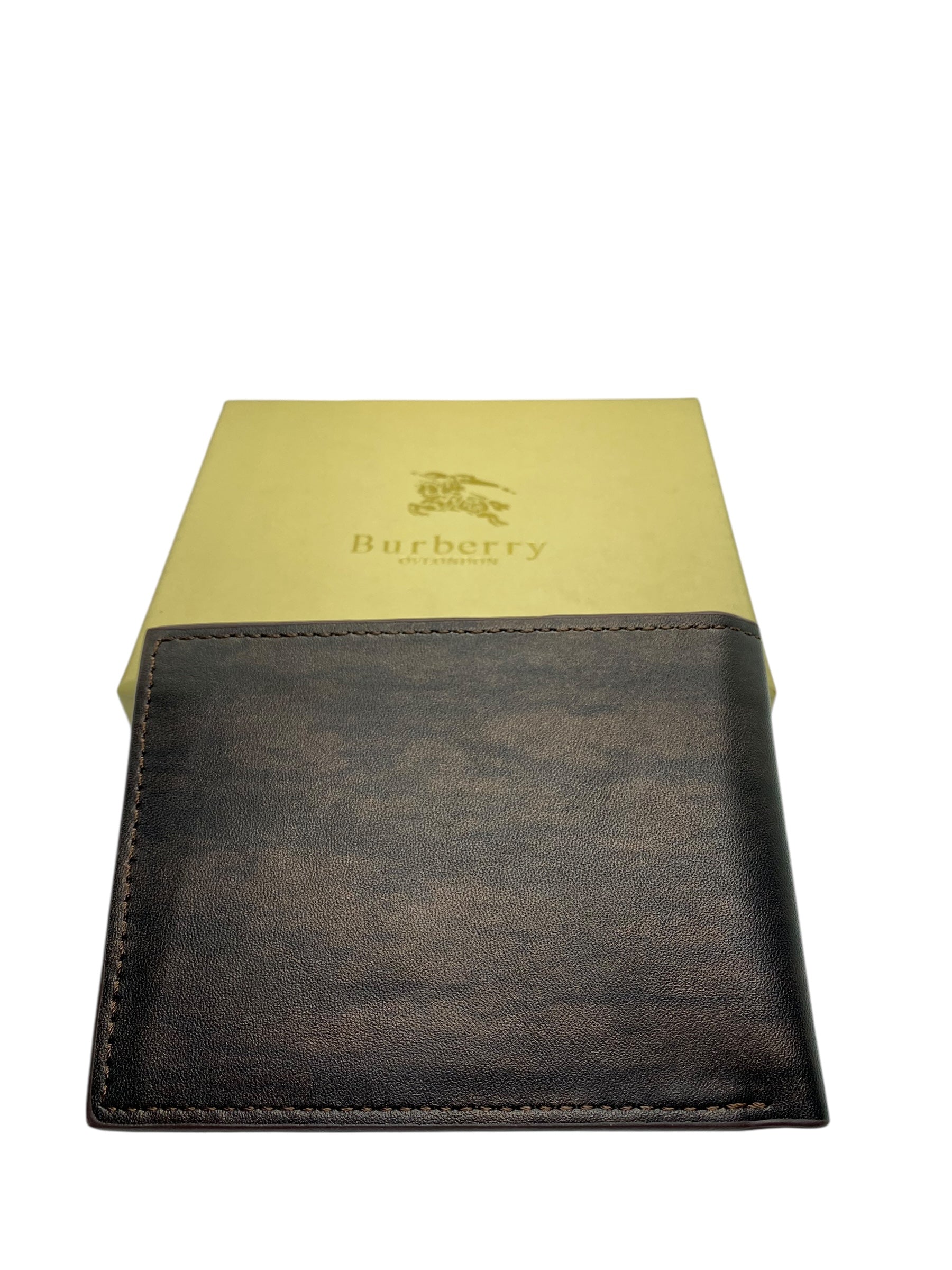 Branded short wal